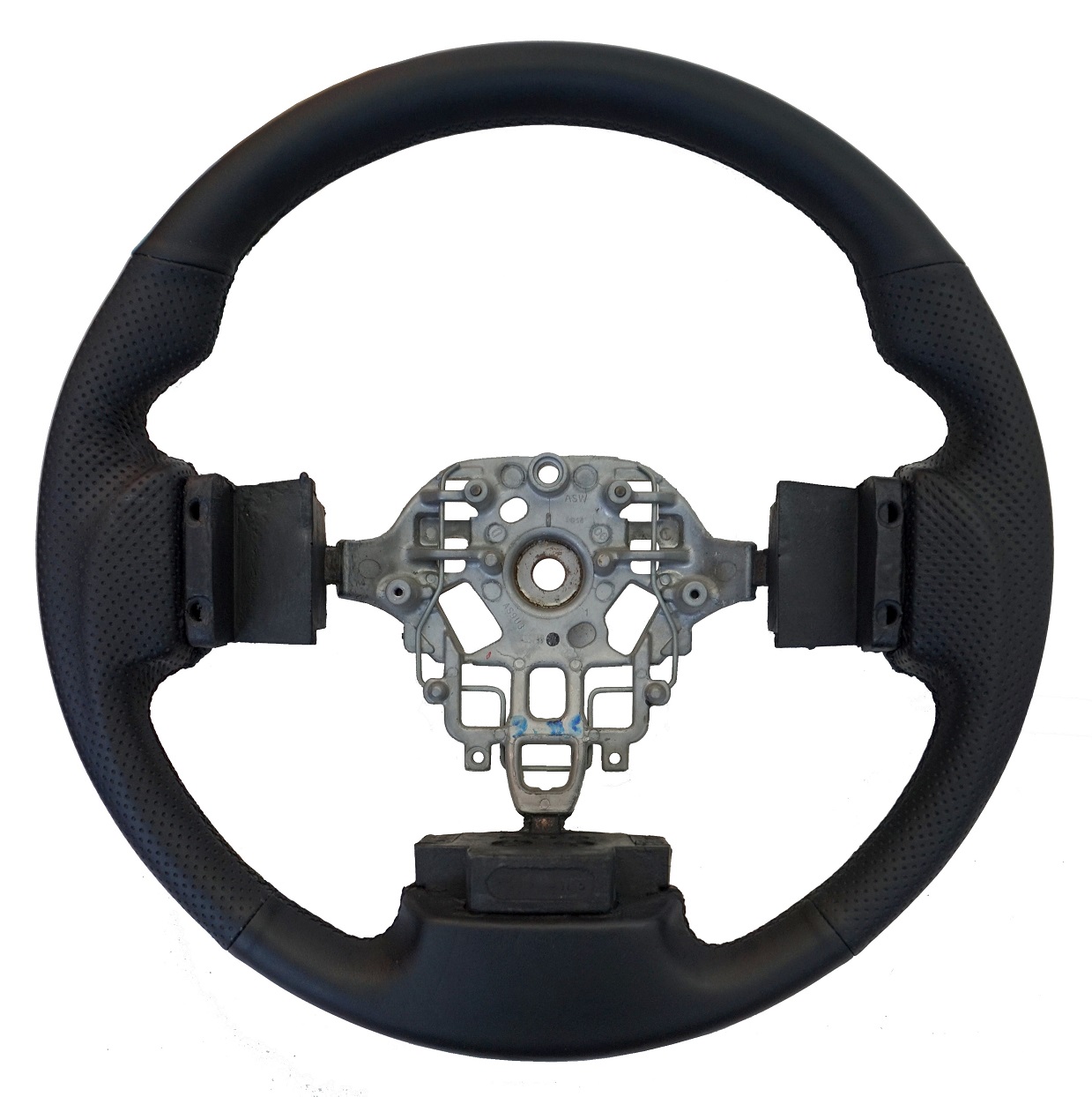 All leather sport grip steering wheel for Nissan Navara D40 perforated